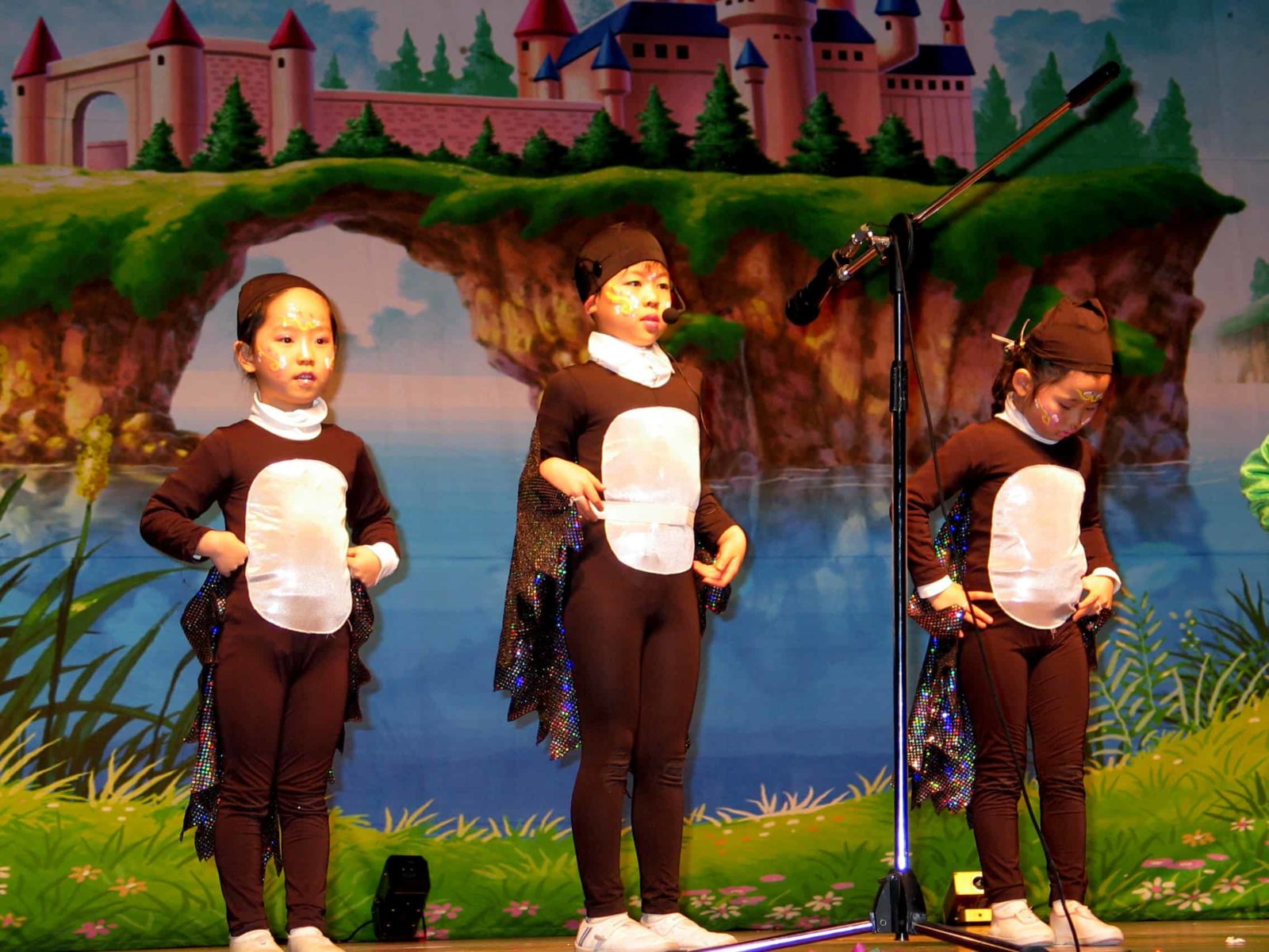 2005.12.10-Performance--LionKing - Musical English - early childhood learning program